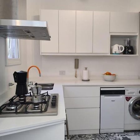 Clasico Y Moderno Departamento En El Corazon De Buenos Aires Exterior foto